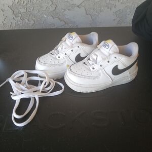 Nike Toddler White and Black Air Force 1 Sneakers